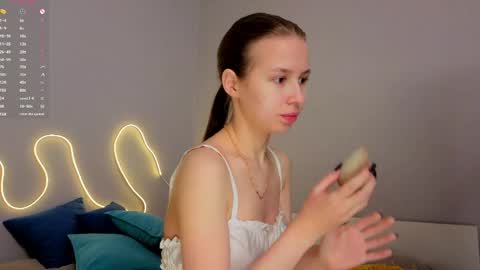 Emma online show from April 21, 1:29 am