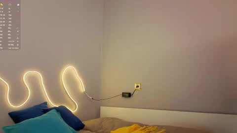 Emma online show from April 22, 2:14 am