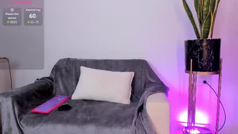 Emma online show from July 12, 1:51 am