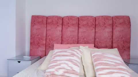 Snapshot of emma_curvy1 chatting on November 26, 3:07 am Emma online show from November 26, 3:07 am