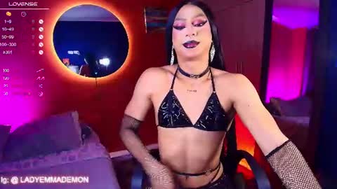 Snapshot of emma_demonn chatting on June 14, 11:23 am Mistress Emma Demon online show from June 14, 11:23 am