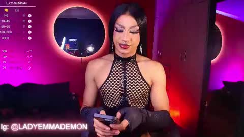 Snapshot of emma_demonn chatting on July 2, 4:18 am Mistress Emma Demon online show from July 2, 4:18 am