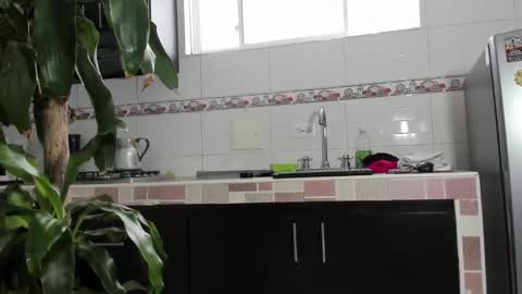Snapshot of emma_eva1 chatting on February 7, 6:45 pm Emma online show from February 7, 6:45 pm