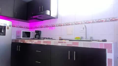 Emma online show from October 27, 1:48 pm