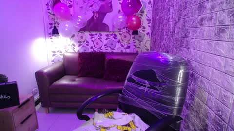 emma online show from February 4, 3:33 am