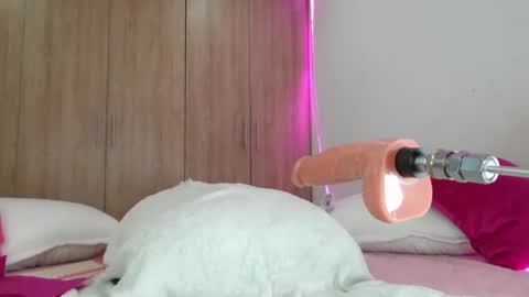 Emma Glutton online show from November 27, 3:47 pm