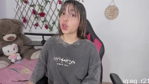 emma_grayys online show from October 12, 4:11 am