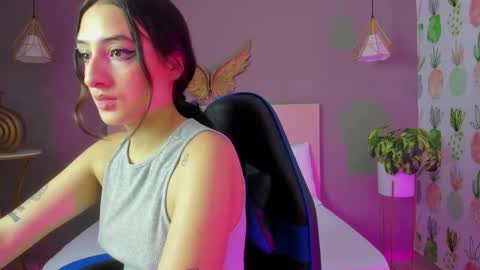 E M M A online show from March 5, 2:18 am