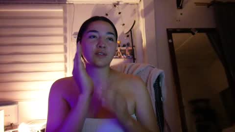 emma_johnson_ online show from December 4, 2:09 am