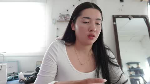 emma_johnson_ online show from December 5, 7:49 pm