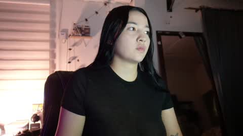 emma_johnson_ online show from December 24, 12:22 am