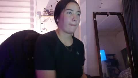 emma_johnson_ online show from January 13, 3:01 am