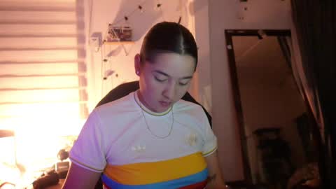 emma_johnson_ online show from January 14, 3:22 am