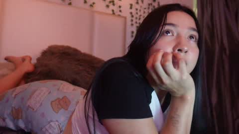 emma_johnson_ online show from October 17, 3:42 am