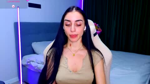 Snapshot of emma_jordan chatting on March 20, 7:52 pm Emma online show from March 20, 7:52 pm