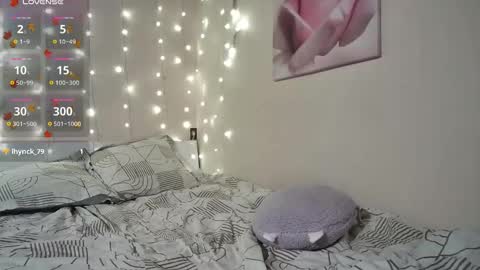 emma_just online show from November 26, 8:15 am