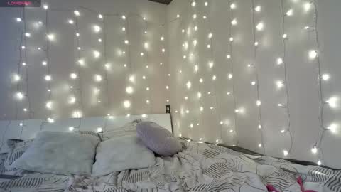 emma_just online show from February 26, 8:46 am