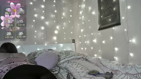 emma_just online show from June 4, 7:14 am
