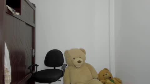 whises lits        online show from September 18, 11:01 am