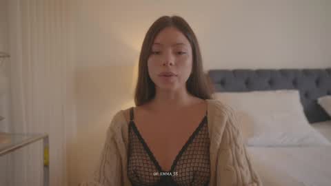 emma_lu1 online show from November 11, 5:02 pm