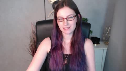 emma online show from January 3, 10:20 am