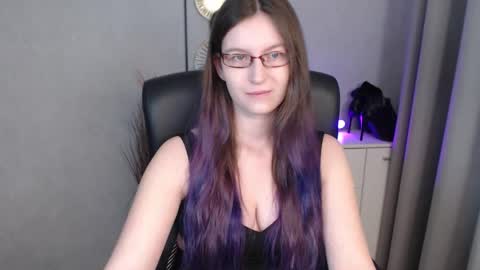 emma online show from October 6, 5:16 am