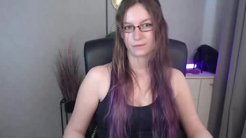 emma online show from October 20, 12:27 pm