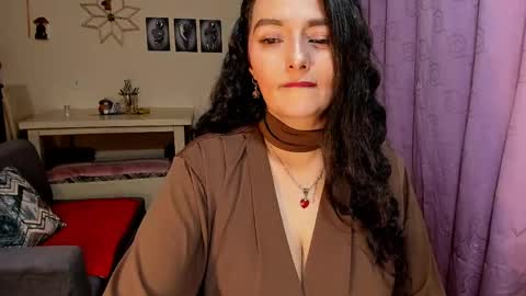  emma luxy online show from April 11, 4:39 am