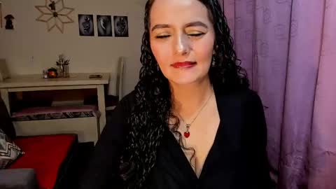  emma luxy online show from April 12, 1:10 am