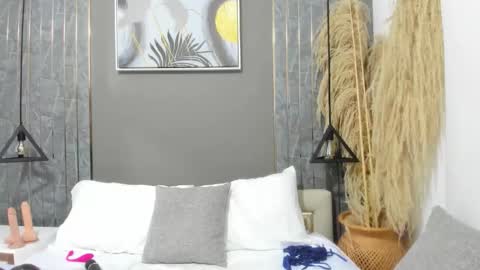 Emma online show from February 7, 11:25 am