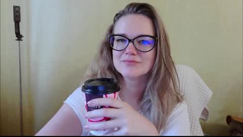 Snapshot of emma_misty_ chatting on October 27, 6:17 am emma_misty_ online show from October 27, 6:17 am