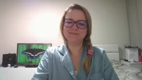 Snapshot of emma_misty_ chatting on March 11, 8:59 pm emma_misty_ online show from March 11, 8:59 pm