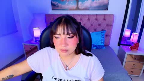 Emma Monserratt online show from November 21, 8:40 pm