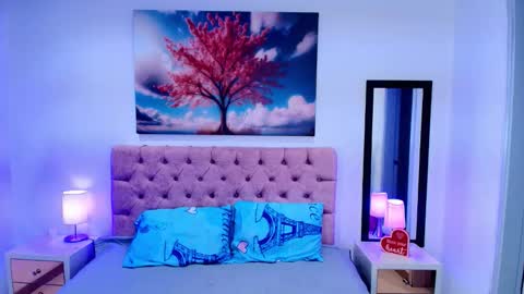 Emma Monserratt online show from January 8, 7:54 am