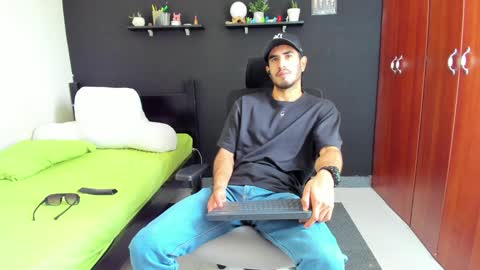 emma online show from December 2, 3:25 pm