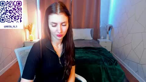 Emma Myer online show from April 25, 1:41 am