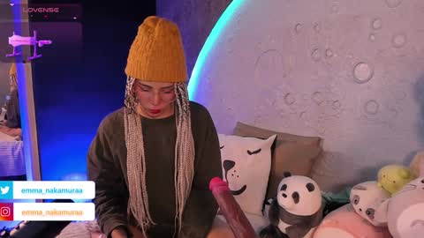     online show from December 6, 10:05 am