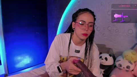     online show from January 7, 10:01 am