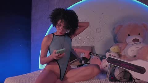     online show from February 12, 10:35 am