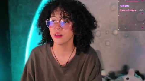     online show from October 27, 10:19 am