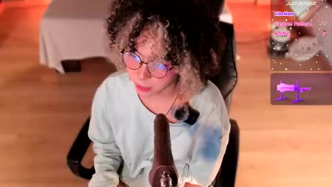     online show from March 9, 10:30 am