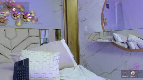 Emma online show from December 17, 9:27 pm