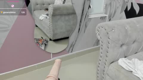 Emma online show from January 8, 10:37 pm