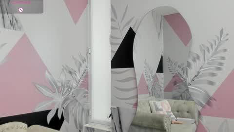 Emma online show from January 18, 6:53 pm