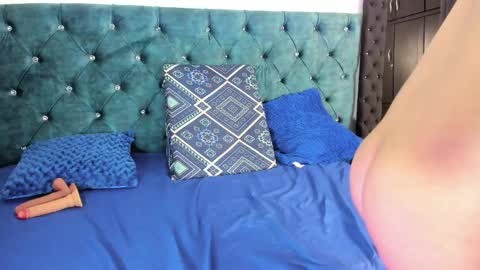 Snapshot of emma_rosse_01 chatting on September 12, 5:18 am Emma rosse online show from September 12, 5:18 am