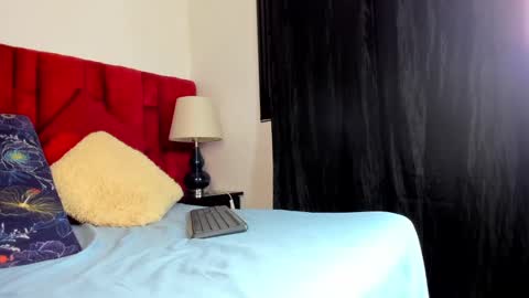 Snapshot of emma_rosse_01 chatting on September 18, 6:15 am Emma rosse online show from September 18, 6:15 am