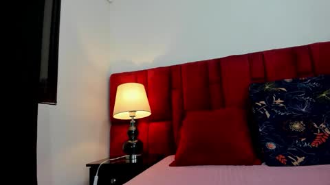 Snapshot of emma_rosse_01 chatting on October 16, 5:08 am Emma rosse online show from October 16, 5:08 am