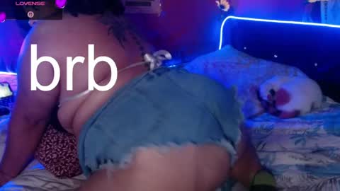 Snapshot of emma_ruiiz_ chatting on June 3, 6:02 pm emma online show from June 3, 6:02 pm