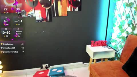 emma online show from February 11, 6:55 pm