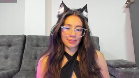Snapshot of emma_sandovaal chatting on May 17, 5:27 am Emma online show from May 17, 5:27 am